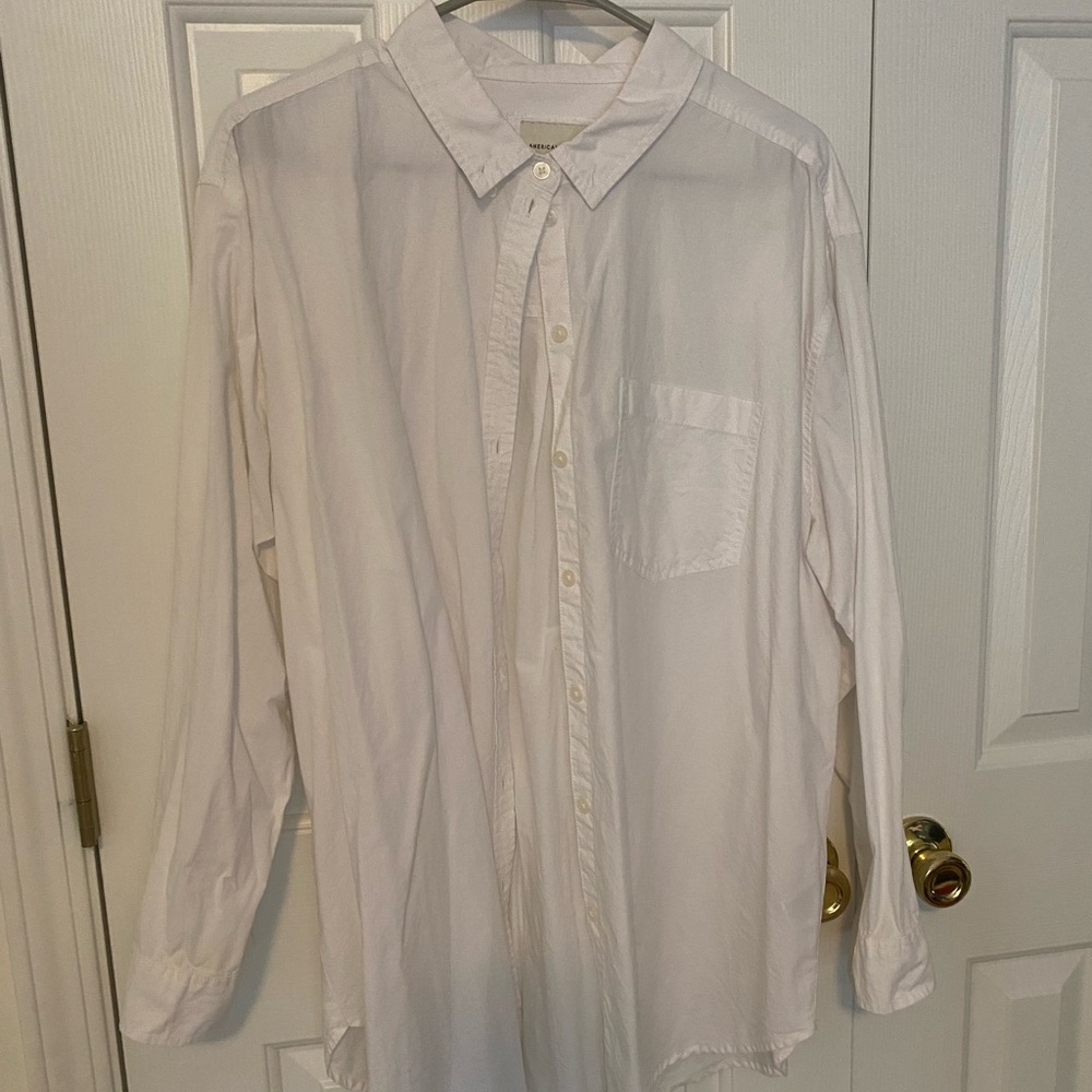 American Eagle Outfitters White Button Down Shirt